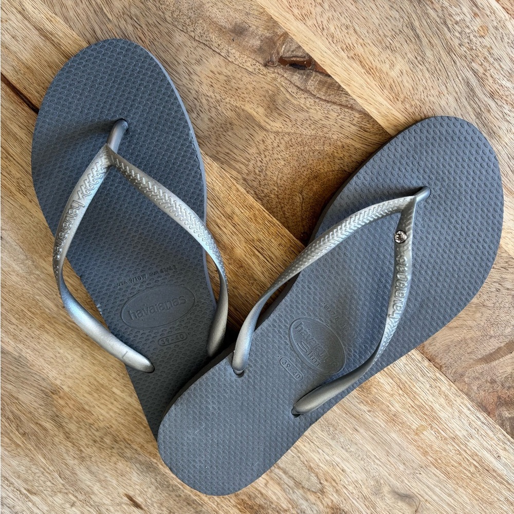 Havaianas Women's Slim Crystal Flip Flops New w/out tags Size 9/10